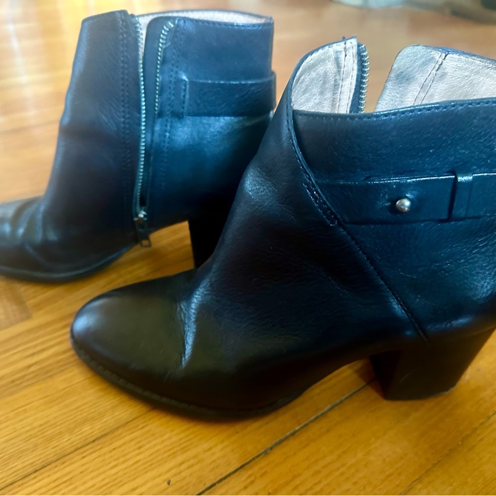 Madewell Kelci Black Leather Ankle Boots - Classic Zip Heels
